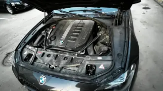 BMW 530D 2010 года выпуска, VIN WBAFW51040C510030. Ознакомление с автомобилем и документами осуществляется в рабочие дни с 11:00 до 16:00 по адресу: Москва, проспект Мира, дом 104, по предварительному согласованию по телефону 89854213114 или электронной почте arbitr60lider@mail.ru.