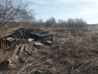 Земельные участки 1400 кв.м. Кемеровская область Земельный участок в Кемеровской обл., 1400 кв.м. Земельный участок, общей площадью 1400 кв.м., с кадастровым номером 42:07:0107005:918, находящийся по адресу: Кемеровская область, МО Мариинский, с. Красные Орлы, ул. Аэродромная, з/у 32/1