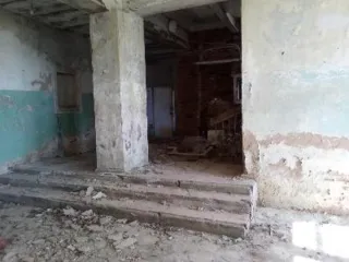 Земельный участок площадью 2.84 га (28 425 кв.м), кадастровый номер 67:06:0030203:114, с расположенными на нем объектами недвижимости: навес для хранения техники площадью 613 кв. м, кадастровый номер 67:06:0021502:12, и административно-лабораторный корпус площадью 1 778.2 кв. м, кадастровый номер…