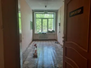 Здание школы, расположенное по адресу: Забайкальский край, п. Горный, ул. Таежная. д. 47 Общая площадь – 1791,1 кв.м., 2 этажа (в том числе подземных - 0) 
Кадастровый номер объекта недвижимости (здания, сооружения), в пределах которого расположено помещение: 75:19:250101:24 
Общая площадь: 1791.1…