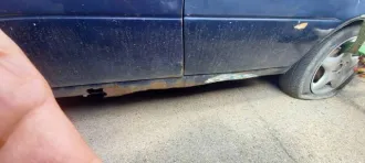 Daewoo Nexia 2006 года, 85 л.с., пробег 450000 км. VIN: XWB3D31UD6A098194, тип кузова седан, цвет темно-синий, госномер Р422ХМ93. Имеются внешние повреждения: потертости, царапины, вмятины, очаги коррозии на кузове, трещины и сколы стекол. Отсутствуют ключи, доступ внутрь, документы ПТС и СТС, а…