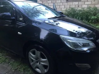 Opel Astra 2011 года, 115 л.с., 162040 км, АКПП. Легковой автомобиль, марка, модель: OPEL ASTRA, VIN: XUFPD6DD9B3026558, категория ТС – В, 2011 г.в., модель двигателя A16XER 20RJ6407, кузов: XUFPD6DD9B3026558, цвет кузова – черный, мощность двигателя, л.с. (кВт) – 115 (85), рабочий объем двигателя…