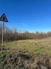 Земельный участок, площадью 1 892 кв.м., расположенный по адресу: Ростовская область, Азовский, р-н Азовский, х. Победа, ул. Луначарского, д.23. Кадастровый номер: 61:01:0041001:855
