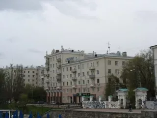 Двухкомнатная квартира общей площадью 54.2 кв.м., расположенная по адресу: Свердловская область, г. Екатеринбург, ул. Воеводина, д. 4, кв. 172. Кадастровый номер: 66:41:0402023:118