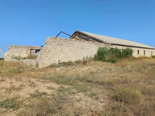 Земельный участок и нежилое здание, расположенные по адресу: Саратовская обл, Советский р-н с.Пионерское, Промышленная зона,1, кадастровый номер: 64:33:070101:287-земельный участок, 64:33:000000:267-нежилое здание, площадь 787 +/- 5.93 кв.м.-земельный участок, 638.9 кв.м.- нежилое здание, вид…