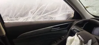 Автомобиль после ДТП повреждение кузова, сработка подушек безопасности