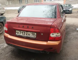 Лада Приора, 2010 г.в., цвет – золотисто-красный, г/н Н713ХН18, VIN XTA217030A0222629