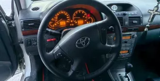 Toyota Avensis 2005 года, VIN SB1BR56L80E129057.