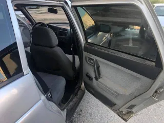 ВАЗ 2111, 2008 года, 89 л.с., пробег 164509 км. Легковой автомобиль, марка: LADA, модель: 211140, год изготовления: 2008, VIN: XTA211140903009279. Автомобиль на ходу. Имеющиеся повреждения: трещины и сколы на лобовом стекле, вмятина на задней левой двери и крыле, ржавчина по всему днищу и на всех…