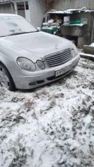 Mercedes-Benz E-200 Kompressor 2003 года, VIN WDB2110421A238489, белый, бензиновый двигатель 1.8 л (163 л.с.), номер T9I9EK09, не на ходу.