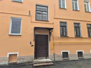 Трехкомнатная квартира 37 м² Санкт-Петербург 16/37 доли в праве собственности на трехкомнатную квартиру по адресу: Санкт-Петербург г, линия 16-я В.О., д. 49, литера В, кв. 33