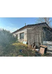 Доли квартир и земельных участков в Амурской области. 1/4 доля квартиры и 1/4 доля земельного участка. Еще 1/4 доля квартиры и 1/4 доля земельного участка. Дополнительно 1/4 доля земельного участка площадью 1674 кв.м. по адресу: Россия, Амурская область, Тамбовский район, село Тамбовка, улица…