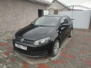 Volkswagen Polo 2011 легковой автомобиль, 2011 года выпуска, с VIN номером XW8ZZZ61ZCG021870.