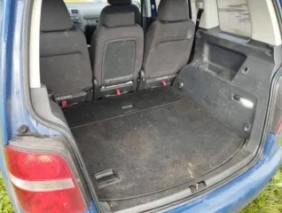 Volkswagen Touran 2006, универсал. VIN: WVGZZZ1TZ6W126067, 2006 г.в., госномер О617ХО39. Дизельный двигатель, мощность 77 кВт (105 л.с.). Цвет кузова синий.