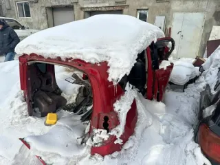 Автомобиль марки "TOYOTA RACTIS", гос.номер В998ТХ28, год выпуска 2008, № двигателя: INZ-D225629, шасси: № кузова NCP100-0121318, цвет красный. Проверка исправности имущества не проводилась. Товаросопроводительные документы не передавались. Погрузка и транспортировка имущества с места хранения…