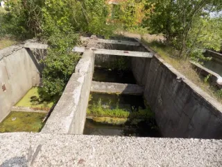 Земельный участок 8304 кв. м с сооружениями, Республика Мордовия. Земельный участок с кадастровым номером 13:23:1009040:10 площадью 8304 кв. м, категория земель: земли населенных пунктов, разрешенное использование: для эксплуатации очистных сооружений, местоположение: Республика Мордовия, г…