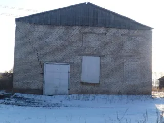 Нежилое здание 666.2 кв.м с земельным участком, Башкортостан по адресу: Республика Башкортостан, р-н Стерлибашевский, с/с Кабакушский, с.Кабакуш, ул.Молодежная д.1в. Общая площадь здания 666,2 кв.м, кадастровый номер 02:43:110101:571. Земельный участок площадью 704 кв.м, кадастровый номер…