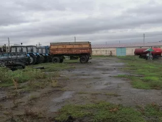 Право аренды земельного участка с кадастровым номером 64:19:080104:18 площадью 160 271 кв. м, расположенного по адресу: Саратовская область, Лысогорский район, в 1 км 375 м севернее села Чадаевка.