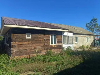Дома 113,4 м² и участок 885 м², Саратовская область. Жилой дом, площадью: 113,4 кв.м., с кадастровым номером: 64:22:141516:28, расположенный на земельном участке, площадью: 885 кв.м., с кадастровым номером: 64:22:141516:6. Адрес: Российская Федерация, Саратовская область, Новоузенский, г…