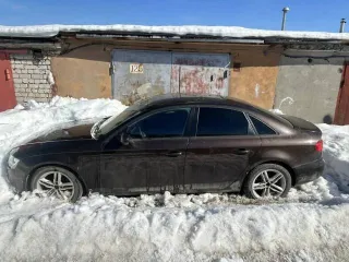 Audi A4, 2013 AUDI A4, 2013 года, 170 лс, 222324 км, АКПП еще AUDI A4, 2013 года, 170 лс, 222324 км, АКПП еще AUDI A4, 2013, VIN: WAUZZZ8K5EA033033