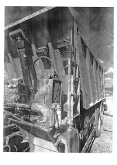 Камаз 6520-53, 2018 г.в., госномер К758СЕ82, VIN XTC652005J1392691, цвет оранжевый. В автомобиле отсутствует кабина, износ резины 90%, двигатель разбит, отсутствует радиатор, аккумулятор и мелкие детали.