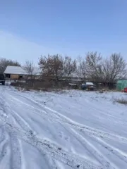 Доли зданий 483,2 кв.м и 565 кв.м, 1/3 доля участка 13878 кв.м Воронежская обл 1/3 доли на комплекс имущества, включающий в себя нежилое здание с кадастровым номером 36:27:0500018:30, общей площадью 483,2 кв.м, нежилое здание с кадастровым номером 36:27:0500018:33, общей площадью 565 кв.м…