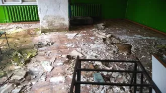 Нежилое здание магазина продовольственного, кадастровый номер 10:19:0020120:23, общей площадью 114,9 кв.м., расположенное по адресу: Республика Карелия, р-н Муезерский, п. Ледмозеро, пер. Школьный, д. 4, с земельным участком, кадастровый номер 10:19:0020120:29, общей площадью 224 +/-5 кв.м.