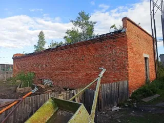 1) Здание, назначение: нежилое, 1-этажный (подземных этажей-0), общая площадь 134,6 кв.м., кадастровый номер: 72:02:0407019:371; 2) Земельный участок, категория земель: земли населенных пунктов, вид разрешенного использования: коммунальное обслуживание, площадь 245 кв.м., кадастровый номер…