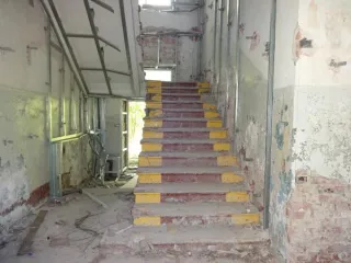 Публичное предложение по продаже земельного участка площадью 10458 кв.м, с кадастровым номером 32:31:0030201:32, с расположенными на нем объектами недвижимого имущества: казарма № 1 с кадастровым номером 32:31:0030201:80, казарма с кадастровым номером 32:31:0030201:40, по адресу: Брянская область…