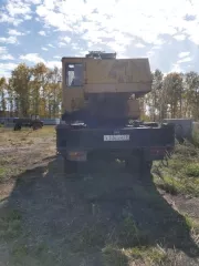Автомобильный кран МАЗ 5334КС3577721, 1989 года выпуска, цвет – голубой, государственный номер Х336ХМ28, идентификационный номер (VIN) XTM53340000113058, номер шасси (рамы) 113058, номер двигателя 36807. Не работает гидроусилитель, течет масло, не исправны гидравлические цилиндры, раздаточный…