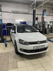 Volkswagen Polo, 2014 года, 105 лс, 256000 км. Транспортное средство марки ФОЛЬКСВАГЕН РОLO 2014 года выпуска, идентификационный номер ХW8ZZZ61ZЕG070033, государственные регистрационные знаки: Х262СО47. Залогодержатель: АО Ингосстрах Банк (АО Банк Инго, ИНН 7714056040).