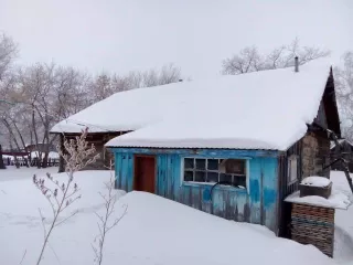 ¼ доля в праве на жилой дом. Кадастровый номер: 22:27:011301:316. Вид собственности: общая долевая. Адрес: Алтайский край, Мамонтовский район, с. Украинка, ул. Октябрьская, дом 34. Назначение: жилое. Площадь: 86,8 кв.м., площадь у должника: 21,7 кв.м. ¼ доля в праве на земельный участок…