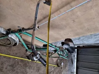 Велосипеды, самокаты, кресло-коляска, запчасти. Составной лот: велосипеды, самокаты, кресло-коляска, годные остатки отдельных узлов, деталей, агрегатов, материалов (в сборном виде) велосипедов. Подробный состав лота приведен в информационном сообщении. Состояние и недостатки имущества в…