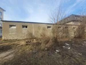 Нежилое здание - Офисное здание, общей площадью 587,1 кв.м, инв. №1151, лит. А, кадастровый № 07:07:0500000:5282, расположенное по адресу: Кабардино-Балкарская Республика, р-н Урванский, г. Нарткала, ул. Красная, д. 68; Земельный участок, общей площадью 657 кв.м, кадастровый № 07:07:0500033:50…