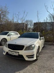 Mercedes-Benz C-Class 2012 года, 155.9 л.с., пробег 304092 км, АКПП, цвет белый. VIN: WDD2040311A769650, ПТС: 39РМ 027612, госномер: Х515МР761. Мощность 114.7 кВт/155.9 л.с., разрешенная максимальная масса 1985 кг, масса без нагрузки 1470 кг.