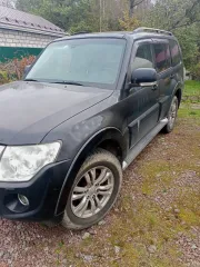 Mitsubishi Pajero 3.0, 2013, цвет: черный, мощность двигателя, л. с. (кВт): 131/178.0. Обращаю внимание, что автомобиль находился в эксплуатации и является бывшим в употреблении; может иметь скрытые недостатки (неисправности), которые являются следствием эксплуатационных дефектов или естественного…