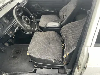 Легковой автомобиль, марка: ЛАДА, модель: 210740, год изготовления: 2011, цвет: Белый, VIN: XTA210740B3104759, г/н: А920ВМ123. Состояние кузова и салона не удовлетворительное. По всему кузову имеются сколы и царапины. Присутствует деформация деталей кузова (вмятины на передней левой водительской…