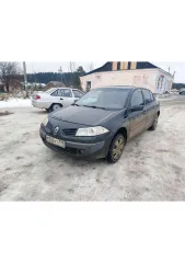 Renault Megane 2008 года выпуска, VIN: VF1LM0C0H39946459. Автомобиль в залоге. На ходу. На кузове присутствуют небольшие вмятины и царапины. Лобовое стекло с трещиной. Внутренняя сторона капота имеет следы ржавчины. Обивка водительского сиденья порвана. Осмотр возможен по месту нахождения…