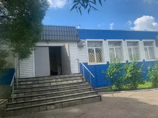 Нежилое здание, расположенное по адресу: Московская область, Щелковский район, п/о Медвежьи Озера, в/ч 54164 (закрытая территория), общей площадью 340,0 кв.м.; кадастровый номер 50:14:0000000:148333.  Обременений нет, целевое назначение – Торгово-бытовое обслуживание и/или общественное питание…