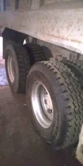 Грузовой самосвал Daewoo TATA VIN KL3K4DRF18K000426, год выпуска 2008, цвет: белый, гос. номер Е 016 СР 38 (ПТС отсутствует).