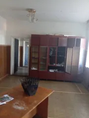 Помещение 171,4 кв.м в Ульяновской области, Вешкаймский район, рабочий поселок Вешкайма, улица Строителей, 10. Помещения административного здания кадастровый номер 73:03:050106:504, №16 на первом этаже и №1-10 на втором этаже.