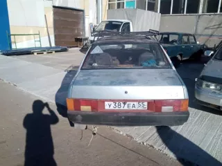 Автомобиль ВАЗ 21099, 2003 г.в. Автомобиль ВАЗ 21099, 2003 г.в., г/н У387ЕА55,VIN ХТА21099033385721.  Царапины, потертости, вмятины, ржавчина и коррозия, поверхностные и внутренние загрязнения, окисление корпусов агрегатов, вмятины крыла и капота. Ключ в наличии, ПТС отсутствует. Имущество…