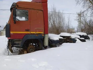 МАЗ 544008-060-031 2011 года. Грузовой автомобиль, цвет красный, VIN Y3M544008B0006590, ПТС 77УР946832, госномер Х656АР76.