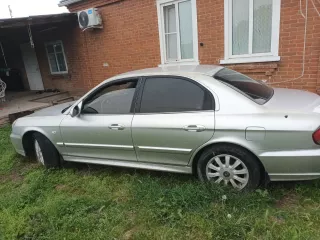 Легковой автомобиль Hyundai Sonata, год выпуска: 2005, VIN: X7MEN41BP5M005356, цвет: серебристый. Имущество является предметом залога ПАО «Совкомбанк».