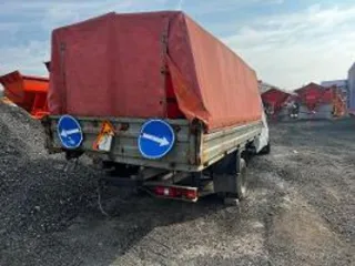 Грузовик 3035КК 2012 года. VIN: XUJ3035KKC0000399. Год выпуска: 2012. Цвет кузова: белый. Модель, № двигателя: *421600*С0600463*. Мощность двигателя: 106,8 л.с. (78,5 кВт). Рабочий объем двигателя: 2890 см³. Тип двигателя: бензиновый. Разрешенная максимальная масса: 3500 кг. Масса без нагрузки…