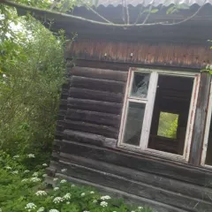 Земельный участок для ведения личного подсобного хозяйства, кадастровый номер 40:18:100607:11, и расположенное на нем здание с установленным назначением объекта недвижимости: «жилое», кадастровый номер 40:18:100607:18, расположенные по адресу: Калужская обл, р-н Спас-Деменский, г. Спас-Деменск, ул…