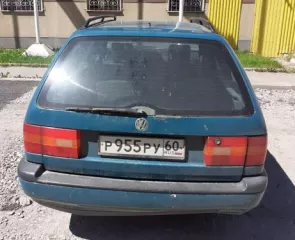 Автомобиль Volkswagen Passat, 1996 г.в., VIN№ WVWZZZ3AZTE169131. Требуется замена лобового стекла  трещина   ремонт замка задней двери  сварочные работы. Коррозия днища, порогов, дверей, крыльев  деформация элементов ЛКП  износ элементов салона.