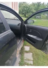 Chery Bonus A13 2012 года, черный цвет. Мощность двигателя 109 л.с. Пробег 200000 км. VIN: Y6DAF4854D0018465.