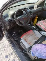 Peugeot 206, 2001 автомобиль легковой марки ПЕЖО-206, 2001 года выпуска, VIN VF32CKFWR41768136, цвет черный. С имуществом, являющимся предметом торгов, можно ознакомиться по адресу электронной почты: kobzeva.elena.128@mail.ru