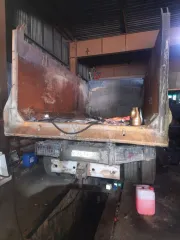 Грузовой самосвал HiNO 093, 2012 г.в., цвет белый, мощность 410 л.с., объем двигателя 12913 куб.см, государственный регистрационный знак Е861УС28, объект в технически неисправном состоянии